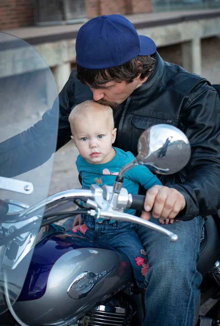 I Photographed Local Cheyenne Bikers For Free, And Here Are 40 Of My Best Photos