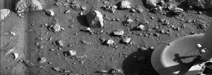The First Photograph From Mars (1976)