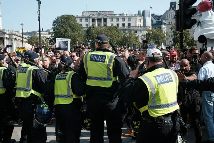 Person Asks "What Fact Is Ignored Generously?" And 30 Folks Online Deliver