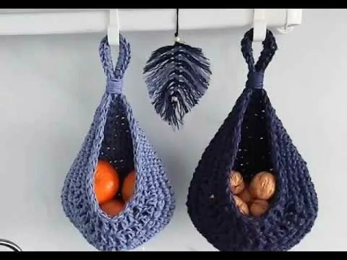 Gothic Style Decor Ideas-Blue And Dark Blue Baskets