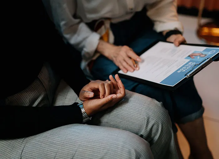 People Share 30 Workplace Red Flags That Just Scream "Working Here Would Suck"