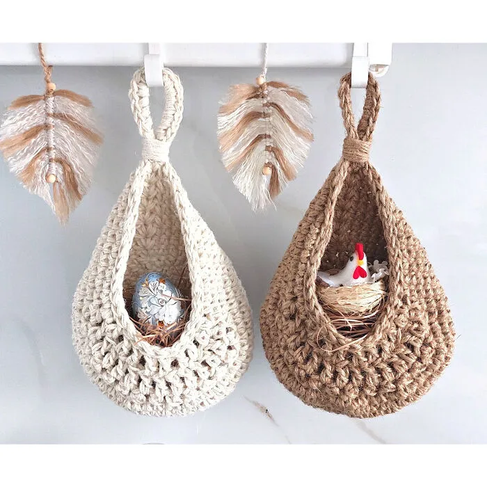 Easter Kitchen&dining Decor Ideas. Wall Hanging White And Beige Jute Baskets