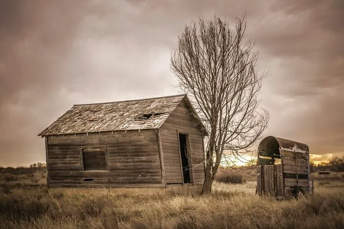 'Reckless Abandon: The American West' Is My Series Of Photographs In Which I Explore The Link Between History And The Future (30 Pics)