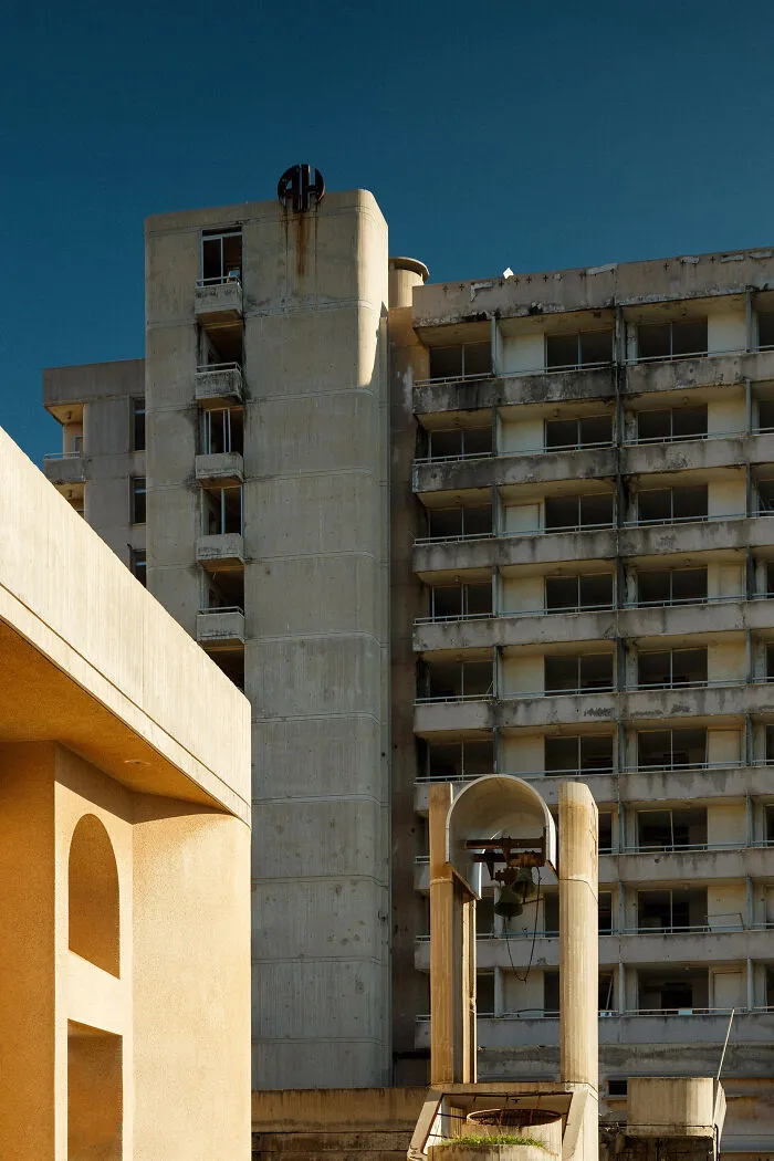 22 Pics Of The Largest Ghost Town In The World That I Took