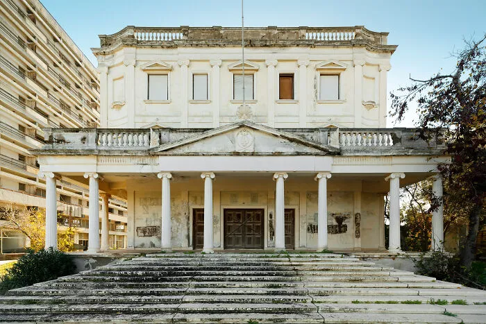 22 Pics Of The Largest Ghost Town In The World That I Took