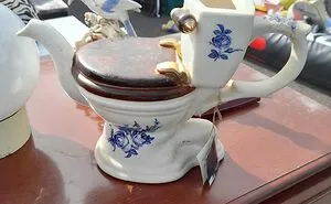 Hey Pandas, What Is The Ugliest Piece Of Home Decor You Own?