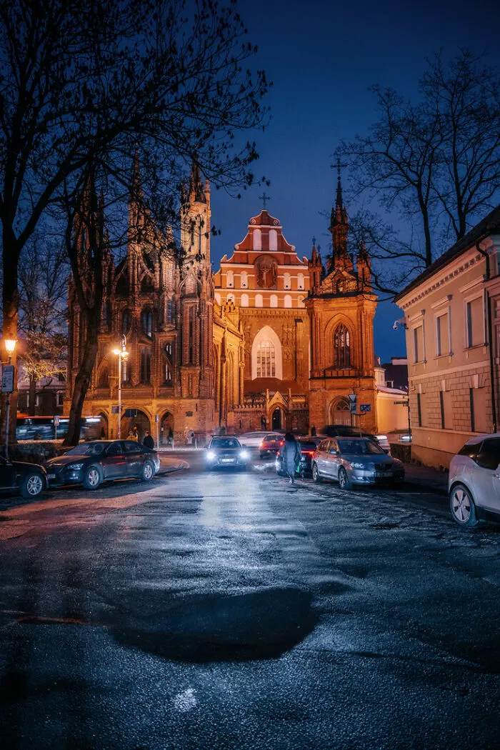 La capital de Lituania celebró su 700 aniversario, y aquí puedes ver mis 23 fotos de esta ciudad