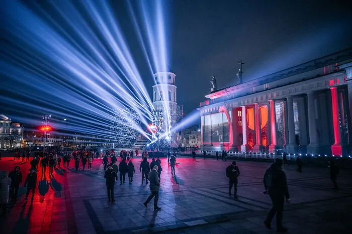 La capital de Lituania celebró su 700 aniversario, y aquí puedes ver mis 23 fotos de esta ciudad