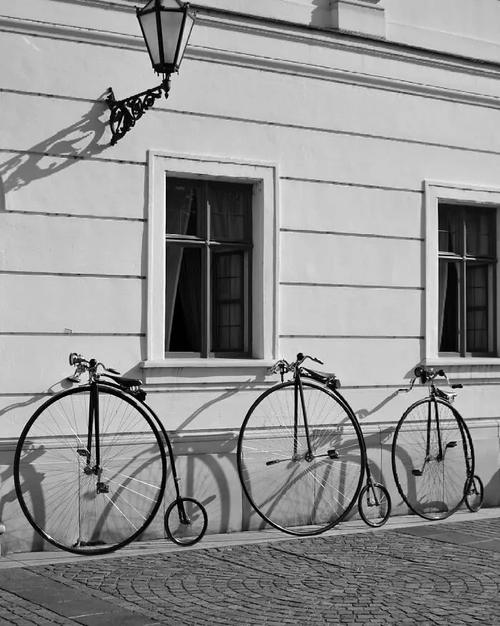 My 23 Black And White Photos I Took In The Streets Of Budapest, Hungary