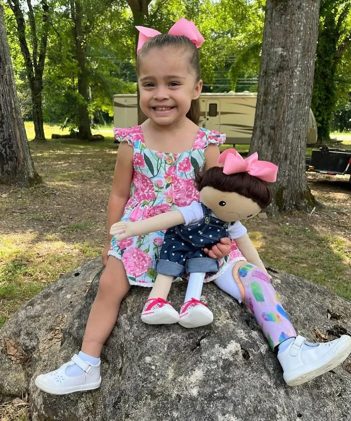 Woman Creates Custom Dolls So Kids Can Finally Have A Doll That Is A Representation Of Themselves (35 New Pics)