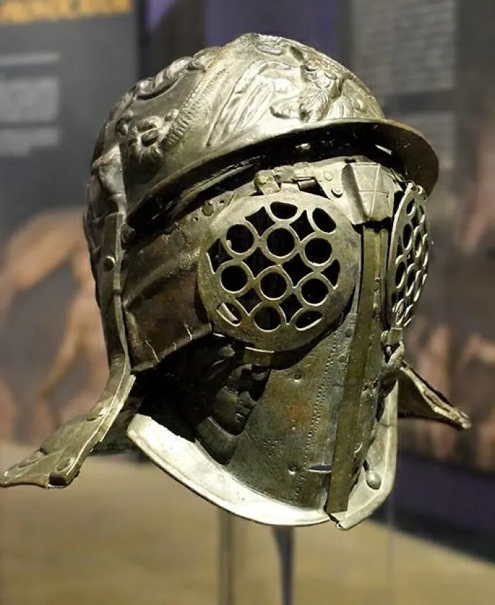 Casco de gladiador de Pompeya en un estado extraordinario, Museo Fernbank de Historia Natural