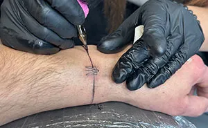 Car Dealership Got Creative For A Charity Campaign Supporting Ukraine By Hosting One-Day Tattoo Studio