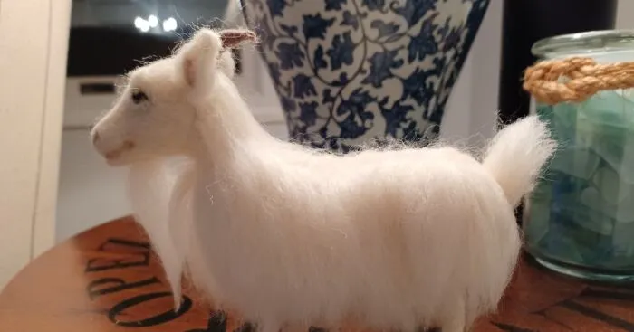 I Taught Myself How To Needle Felt, And Here Are 5 Animal Figures That I Made