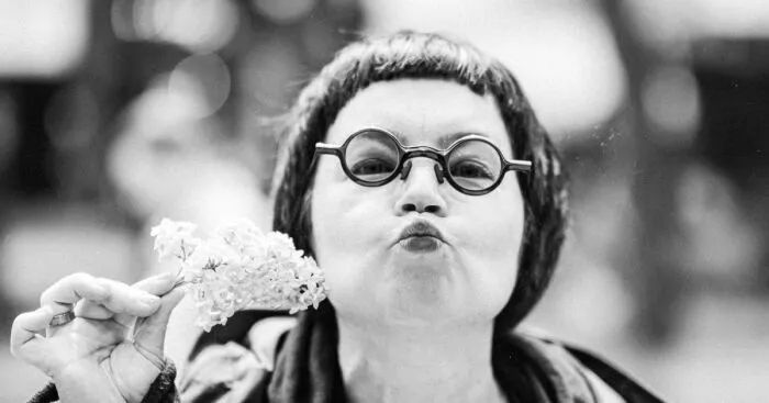 Kaunas Bids Farewell To The Title Of Capital Of Culture 2022 With Photos Of People Sending Air Kisses (8 Pics)