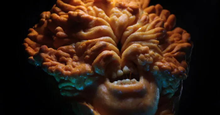 I Carved "The Last Of Us" Clicker Out Of A Pumpkin, And It Is A Nightmare Fuel