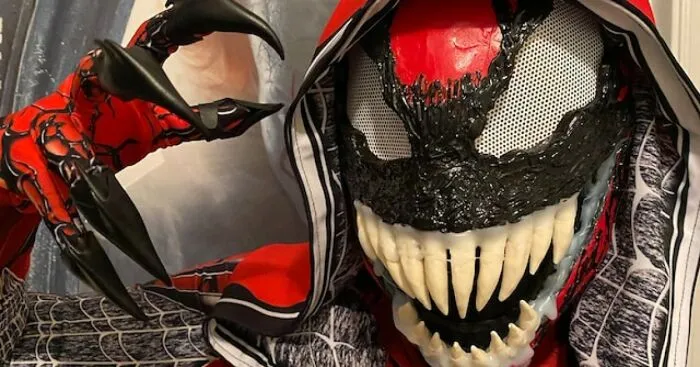 I Create Cosplay Masks, Helmets, And Much More (8 Pics)