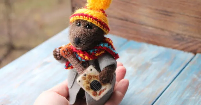 I Create Cute Animals From Natural Wool And Here Are My Recreations Of Otter Emmett And His Friends (7 Pics)