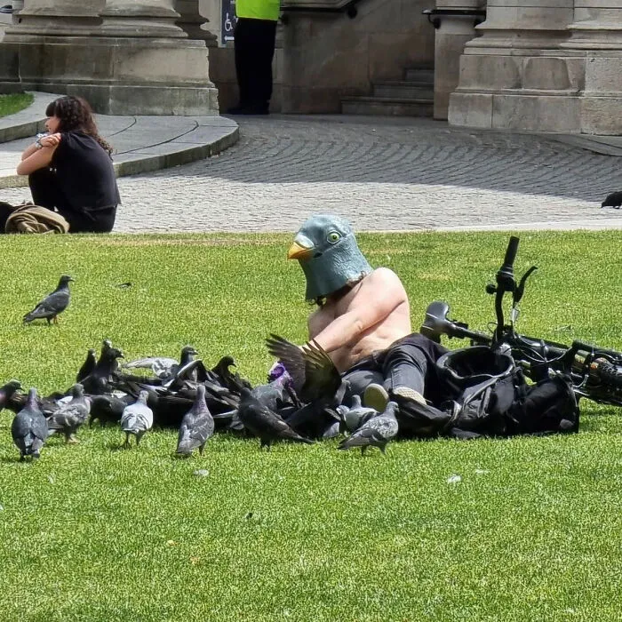 37 Fotos de “Humanos haciendo cosas de humanos” para que vean lo extraña que es nuestra especie