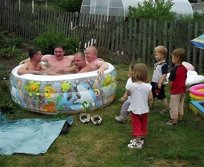 37 Fotos de “Humanos haciendo cosas de humanos” para que vean lo extraña que es nuestra especie