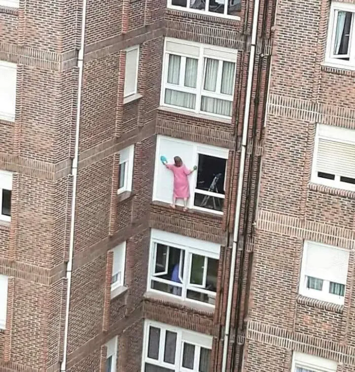 37 Fotos de “Humanos haciendo cosas de humanos” para que vean lo extraña que es nuestra especie