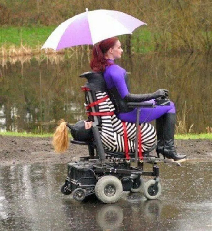 37 Fotos de “Humanos haciendo cosas de humanos” para que vean lo extraña que es nuestra especie