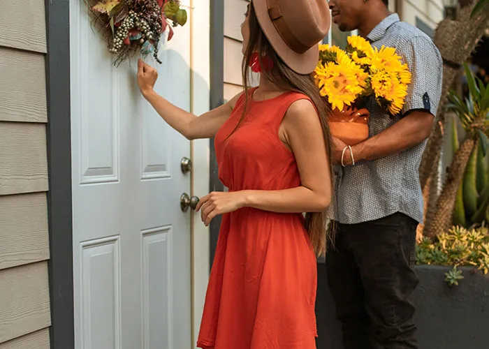 30 People Who've Kept Tabs On Their High School Crush Share How They Turned Out As An Adult
