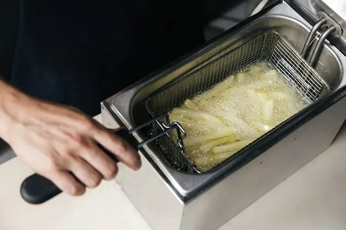 "99.9% Of The Time The Ice Cream Machine Is Not Broken": McDonald's Employee Reveals 12 Secrets The Company Doesn't Want Customers To Know