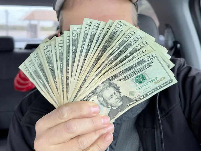 This Viral Thread Has People Pointing Out Things The Poor Know But The Rich Don't, And Here Are 40 Of Them