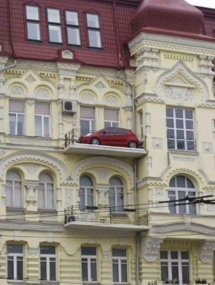 Estacionamiento maldito