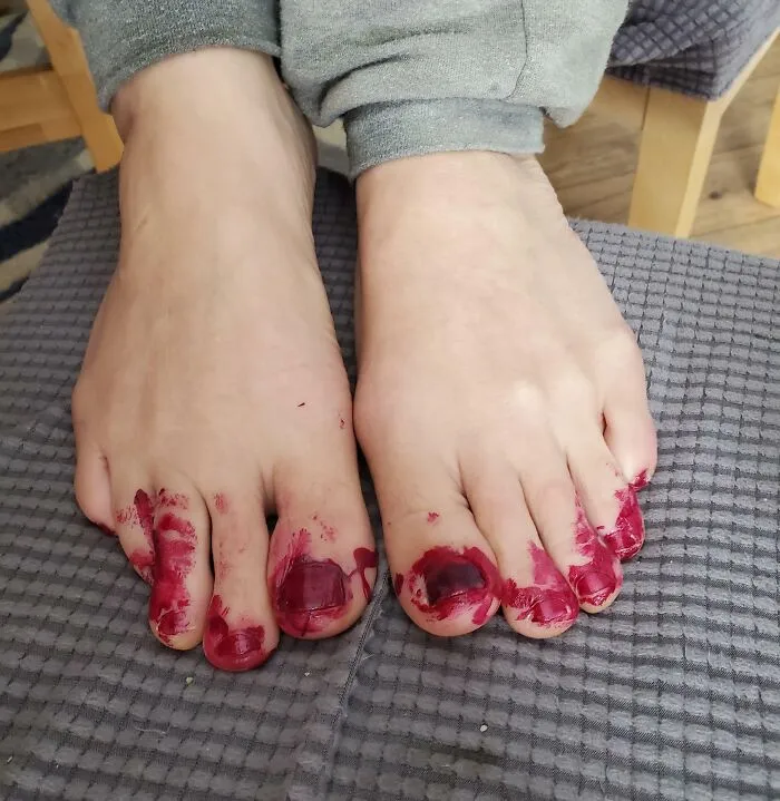 ¡Pedicura de San Valentín de mi hija! Precioso