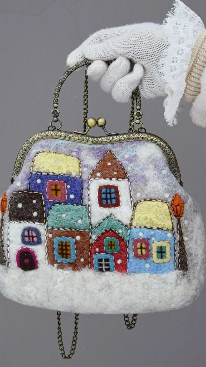 41 Cozy Designs Felted On Handbags By This Artist