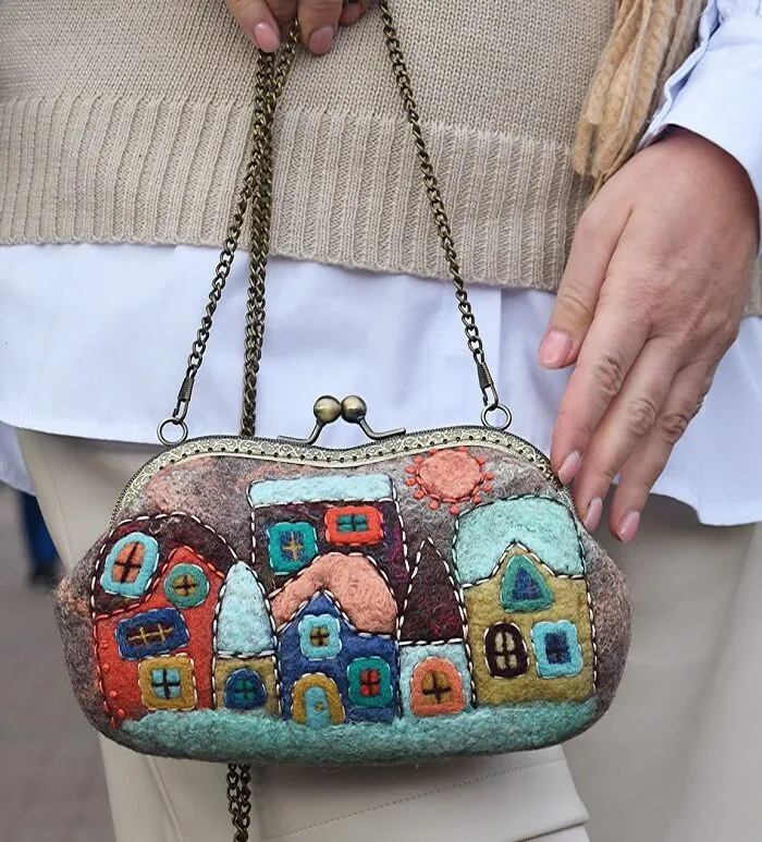 41 Cozy Designs Felted On Handbags By This Artist