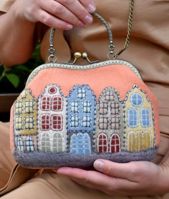 41 Cozy Designs Felted On Handbags By This Artist