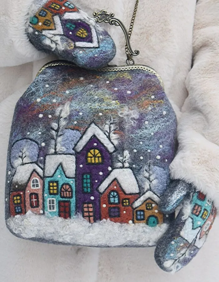 41 Cozy Designs Felted On Handbags By This Artist