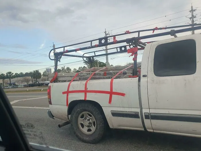 Sólo ponle un poco de cinta adhesiva encima y listo