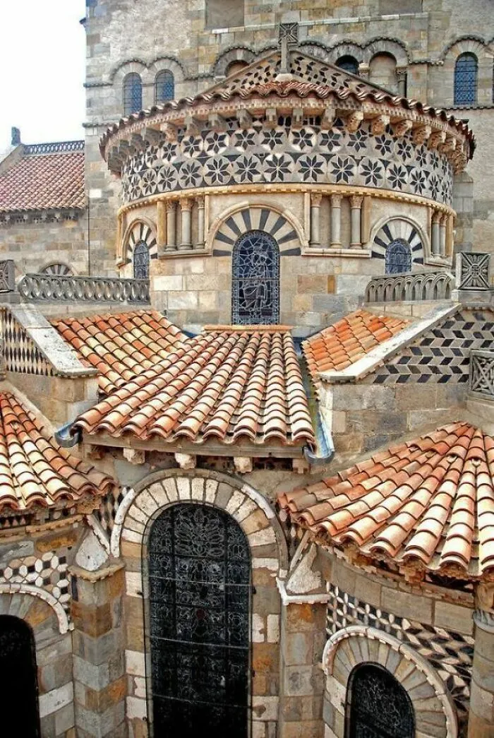 Catedral de Notre Dame, Clermont, Ferrand, Francia