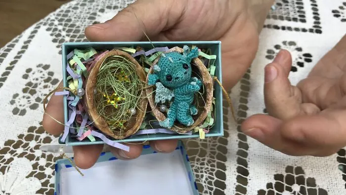 I Crochet Miniature Amigurumi Animals That Can Live In A Walnut Shell (13 Pics)
