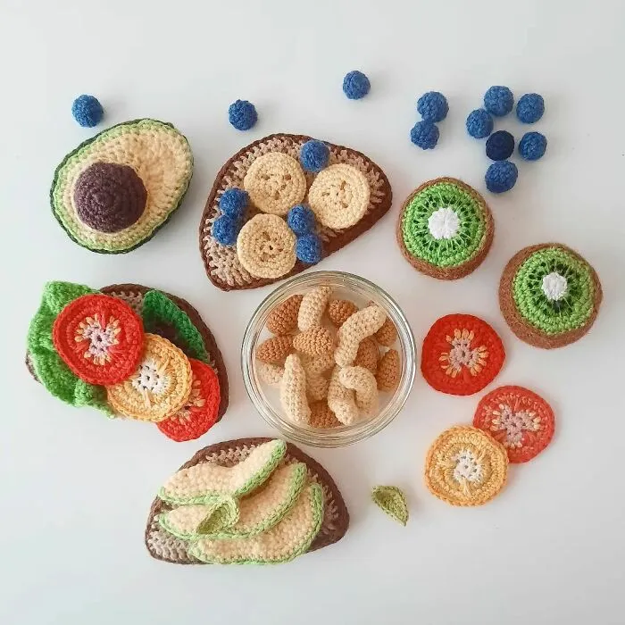 45 Drool-Inducing Crocheted Food Items Made By This Finnish Artist