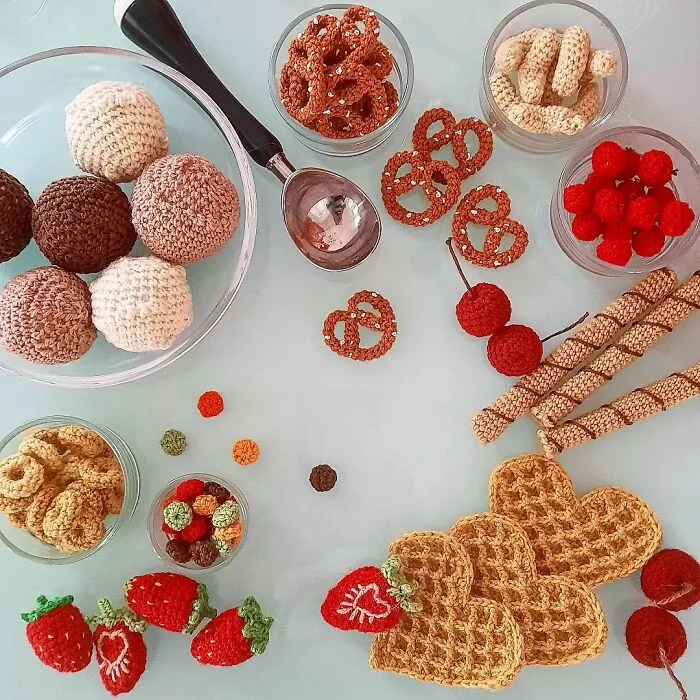 45 Drool-Inducing Crocheted Food Items Made By This Finnish Artist