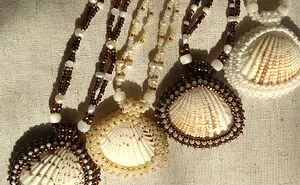 I'm A Handmader And I Love Beading! I Make Brooches, Earrings, Necklaces, I Wear It And I Tell About Technics.