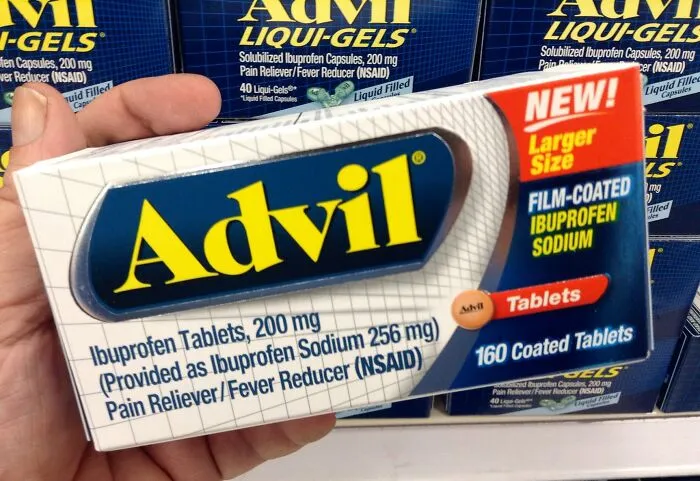 28 People Answer "What's A Famous Product That Is A Complete Scam?"