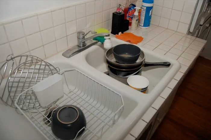 30 Times People Realized They Were Living With A ‘Monster’ Roommate, As Shared In This Online Group