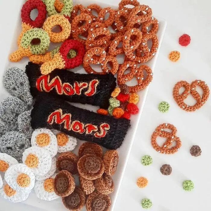 45 Drool-Inducing Crocheted Food Items Made By This Finnish Artist