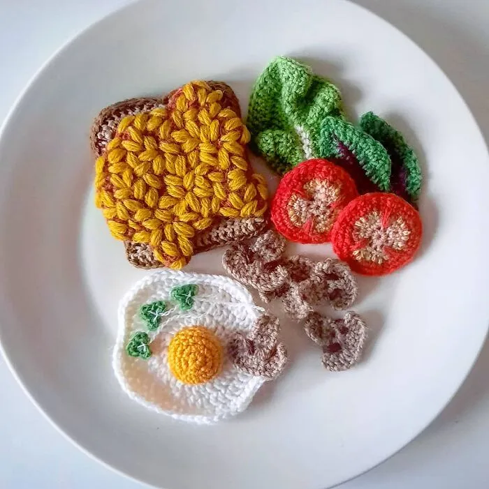 45 Drool-Inducing Crocheted Food Items Made By This Finnish Artist