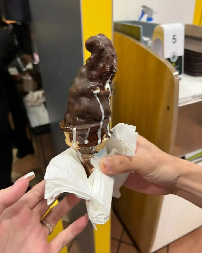 30 "Sad Meals" From McDonald's Collected By This Instagram Account (New Pics)