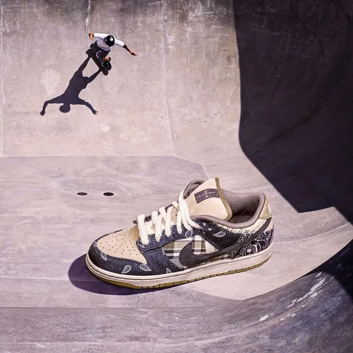 79 Surreal Images Of Sneakers Placed In Some Very Interesting Locations By Carlos Jiménez Varela