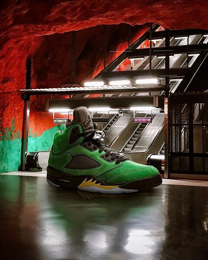 79 Surreal Images Of Sneakers Placed In Some Very Interesting Locations By Carlos Jiménez Varela
