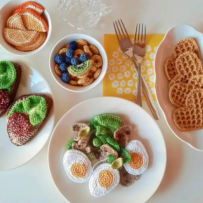 45 Drool-Inducing Crocheted Food Items Made By This Finnish Artist