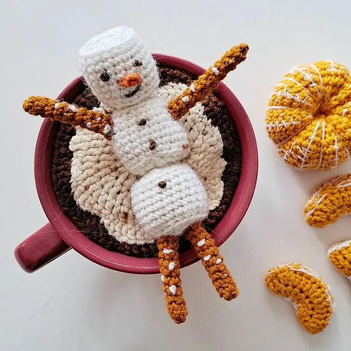45 Drool-Inducing Crocheted Food Items Made By This Finnish Artist