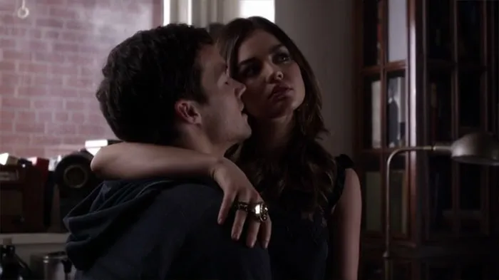 Aria And Ezra (Pretty Little Liars)